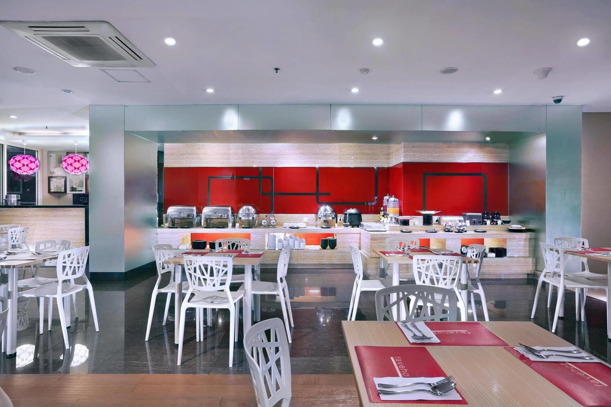 Favehotel Tanah Abang - Cideng Jakarta Exterior foto